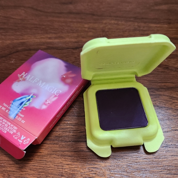 Half Magic Cheek Fluff, colour only drama - Picture 3 of 7